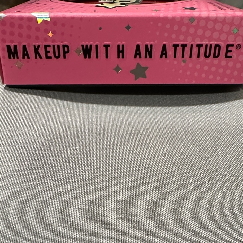 3/$15 🌼 RUDE Baked Blush in Champagne Shimmer. - Picture 4 of 4